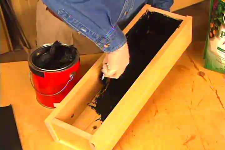 How to Waterproof the Inside of a Planter Box