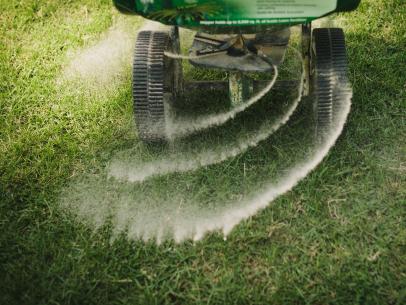 How to Water After Fertilizing Lawn