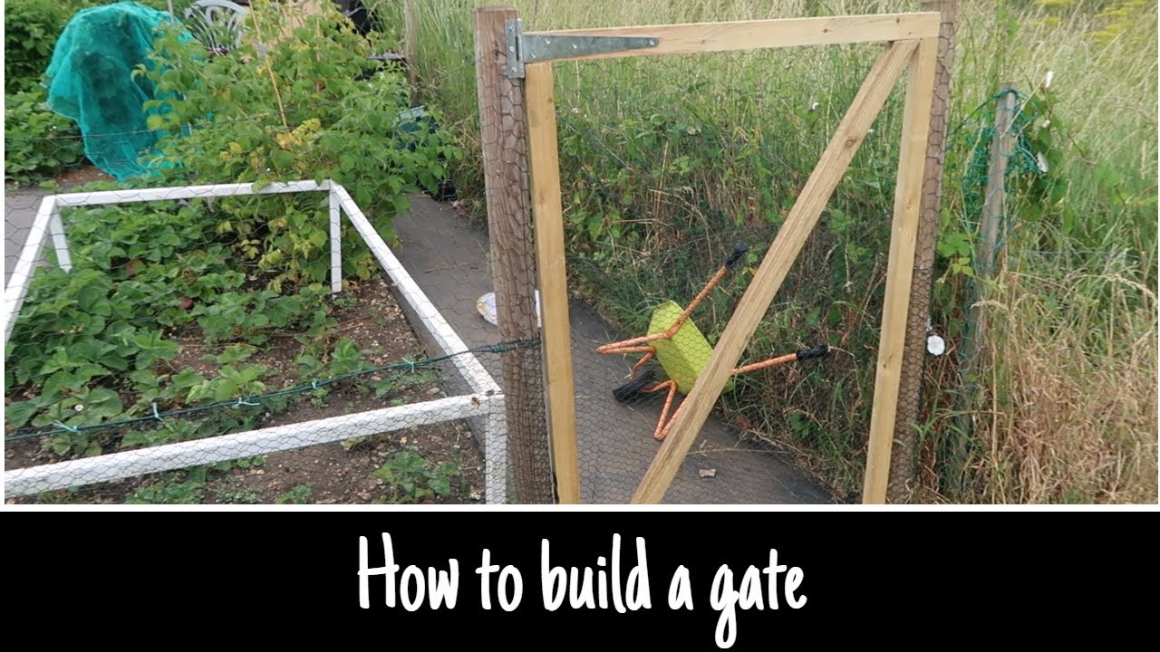 How to Make a Gate With Chicken Wire